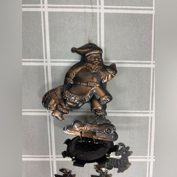 Vtg Santa & Reindeer Wind Chimes Rich Bronze Tone Metal Christmas Decor - Picture 12 of 12